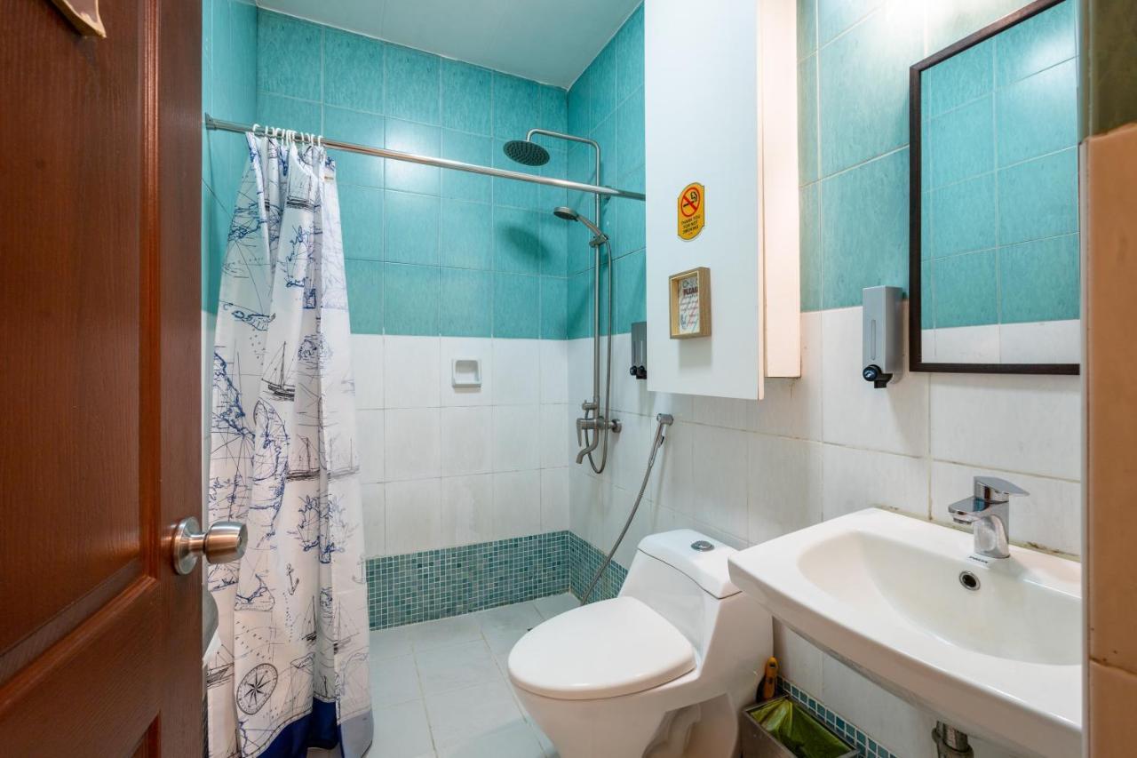 Casa Heradurra Uno/Dos Manila Esterno foto