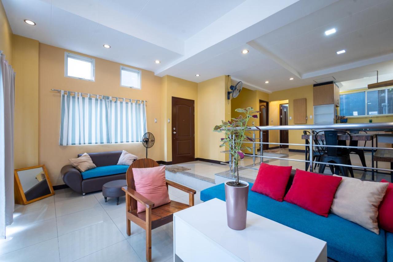 Casa Heradurra Uno/Dos Manila Esterno foto