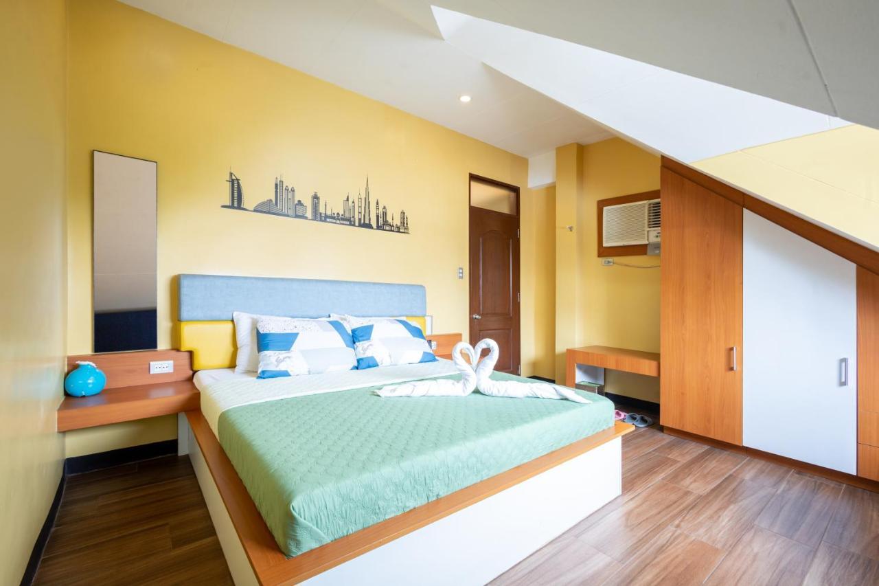 Casa Heradurra Uno/Dos Manila Esterno foto