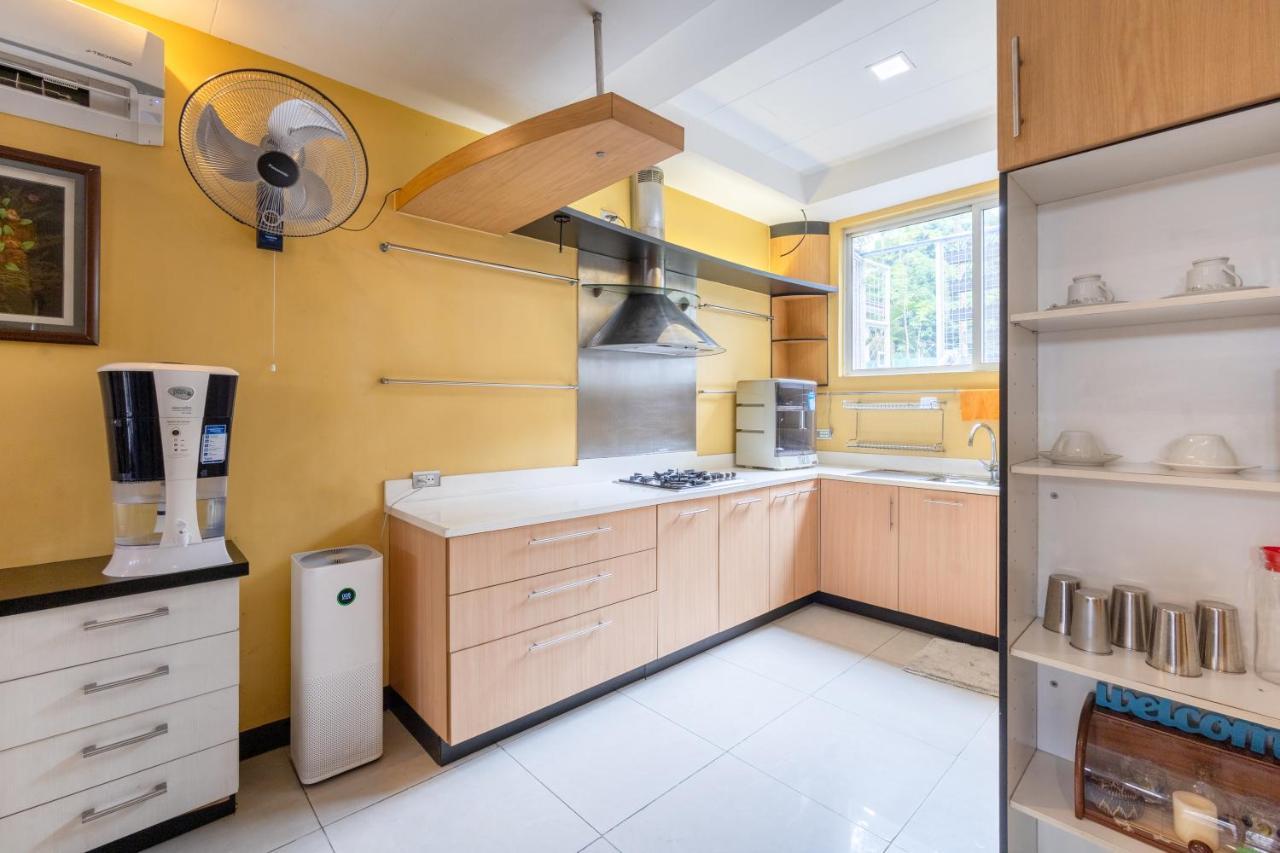 Casa Heradurra Uno/Dos Manila Esterno foto