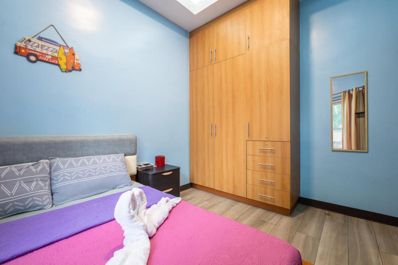 Casa Heradurra Uno/Dos Manila Esterno foto