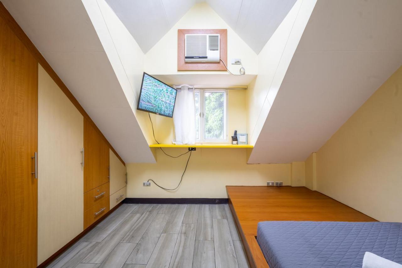Casa Heradurra Uno/Dos Manila Esterno foto